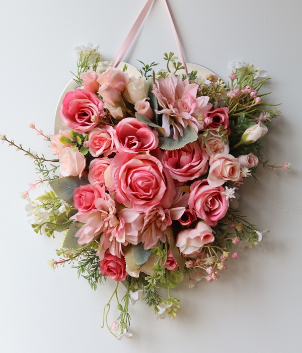 Floral arrangement with Metal heart